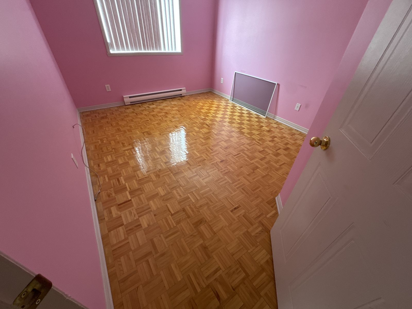 Upper-floor refresh ◆ Montréal (5/5)