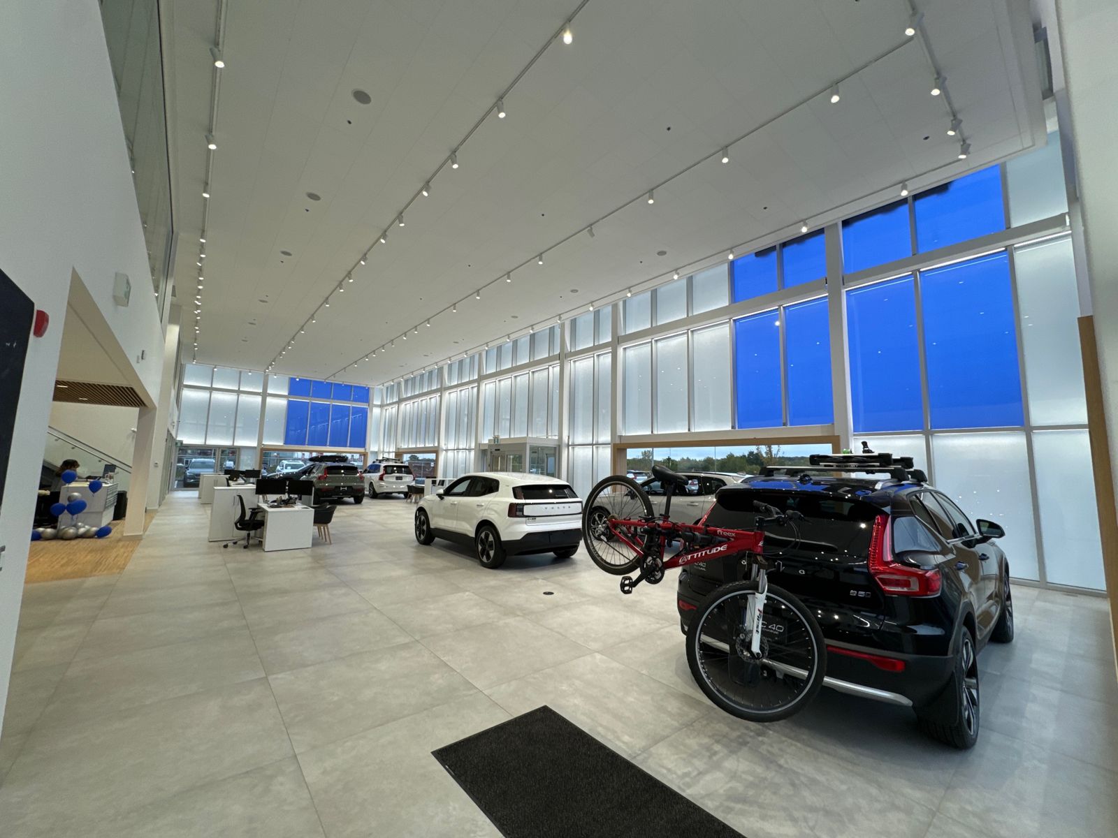 Auto dealership ◆ Laval (3/5)